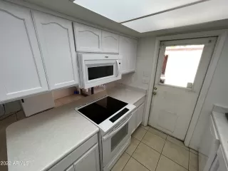 Photo #4: 6426226 Listing