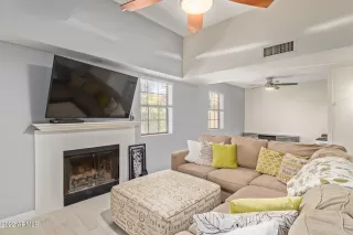 Photo #6: 6426288 Listing