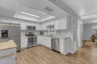 Photo #6: 6426416 Listing