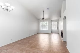 Photo #5: 6426451 Listing