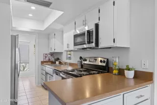 Photo #3: 6426498 Listing 