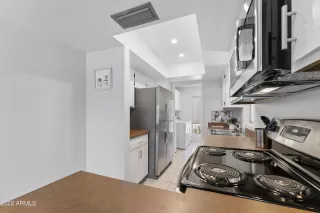 Photo #4: 6426498 Listing 