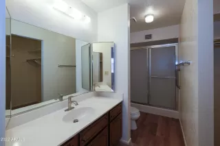 Photo #5: 6426591 Listing