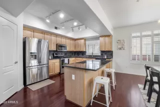 Photo #5: 6426813 Listing