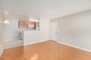 Photo #5: 6426834 Listing 