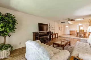 Photo #6: 6426937 Listing