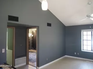 Photo #4: 6427019 Listing