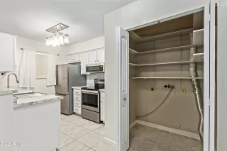 Photo #6: 6427098 Listing