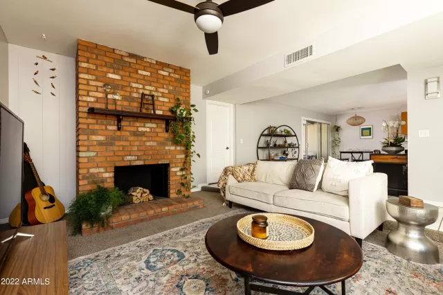 MLS: 6427173 Condo For Sale