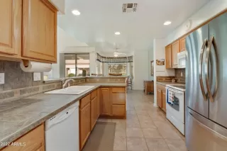 Photo #2: 6427193 Listing 