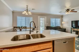 Photo #5: 6427802 Listing 