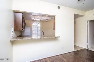 Photo #4: 6427905 Listing