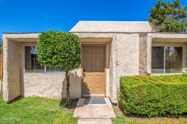 MLS: 6428017 Condo For Sale