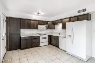 Photo #2: 6428140 Listing