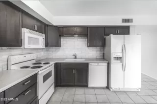 Photo #3: 6428140 Listing