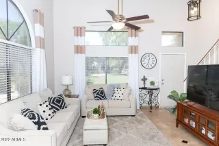 Photo #2: 6428206 Listing