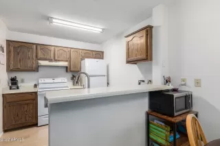 Photo #6: 6428213 Listing