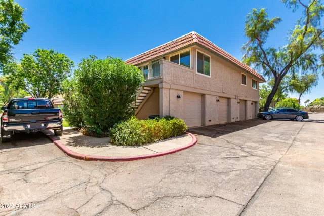 MLS: 6428227 Condo For Sale