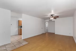 Photo #6: 6428227 Listing