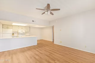 Photo #4: 6428307 Listing