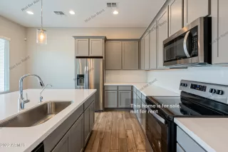 Photo #3: 6428825 Listing 