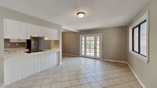 Photo #3: 6429105 Listing