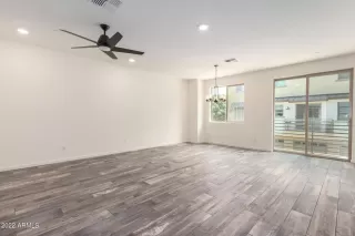 Photo #6: 6429126 Listing