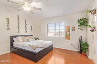 Photo #6: 6430035 Listing