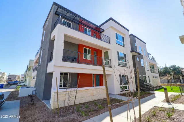 MLS: 6430133 Condo For Sale