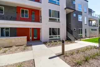 Photo #2: 6430133 Listing