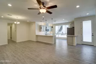 Photo #6: 6430133 Listing