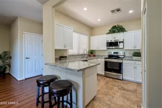 Photo #2: 6430774 Listing 