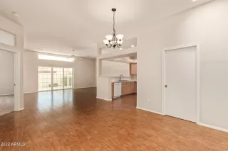 Photo #5: 6430792 Listing 