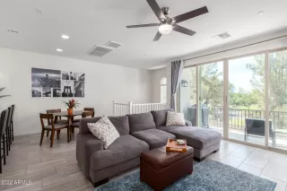 Photo #5: 6430816 Listing