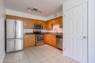 Photo #3: 6430822 Listing