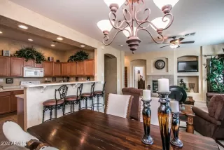 Photo #5: 6431031 Listing