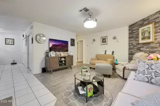 Photo #3: 6431050 Listing