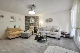 Photo #4: 6431050 Listing