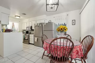 Photo #6: 6431050 Listing