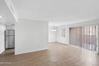 Photo #2: 6431300 Listing 