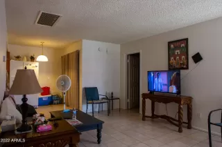 Photo #4: 6431332 Listing