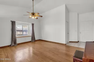 Photo #6: 6431389 Listing