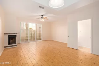 Photo #5: 6431630 Listing