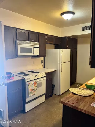 Photo #2: 6431824 Listing 