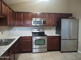 Photo #6: 6431841 Listing 