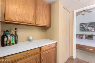 Photo #5: 6431908 Listing 