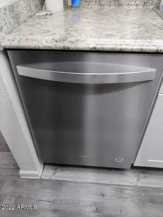 Photo #2: 6432179 Listing 