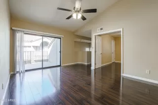 Photo #6: 6432320 Listing