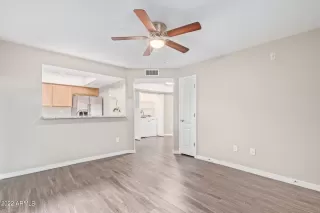 Photo #4: 6432410 Listing