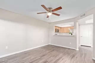 Photo #5: 6432410 Listing